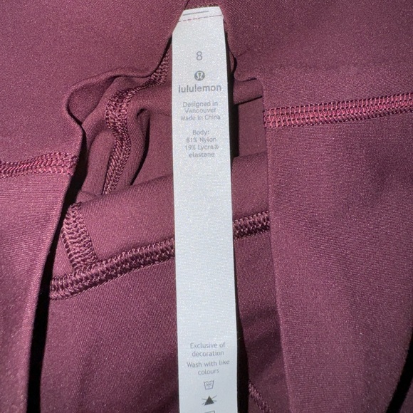 NWT Lululemon Align (Hi-Rise) Crop 21” Cassis SZ 8 - Picture 9 of 10